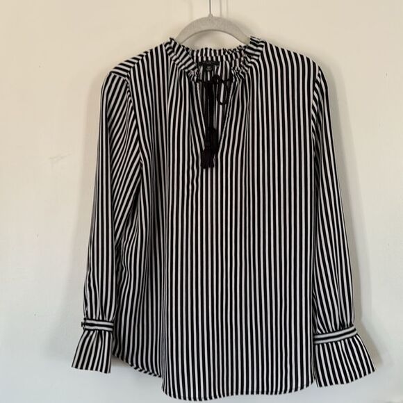 Ann Taylor Petite Stripe Tassel Blouse PM Ruffle Cuff Black White Vertical - Picture 6 of 9